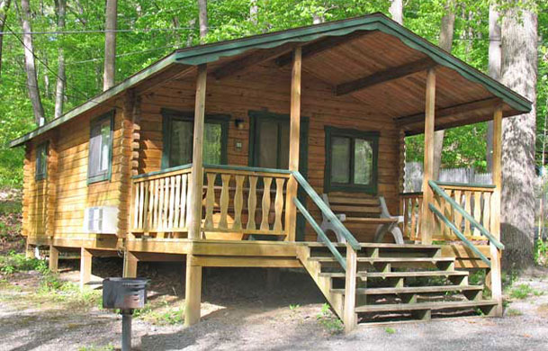 Cottage exterior at Adventure Bound Oak Creek